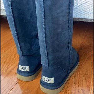 WORN ONCE: Women’s Tall Ugg Boots